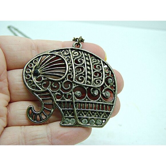 Elephant Pendant Necklace with Rhinestone Crystals Brass Filigree 15" Vintage - Picture 9 of 10